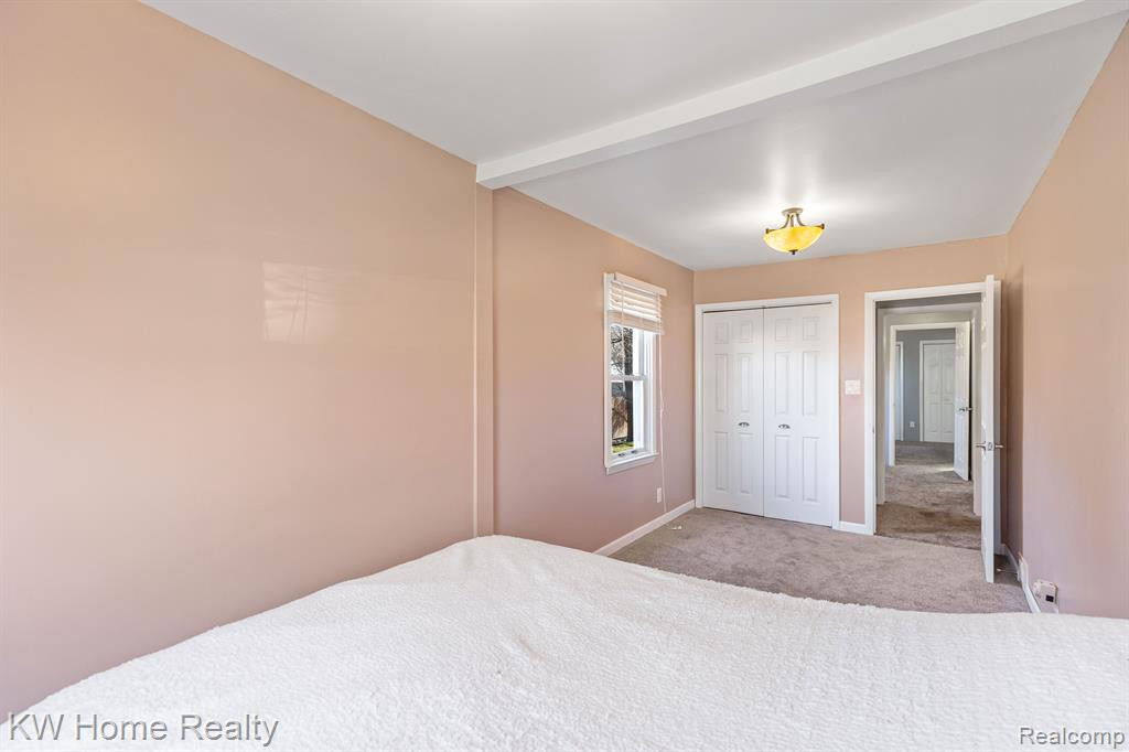 9321 BIDDLE Street, Romulus, MI 48174 — Photo 11
