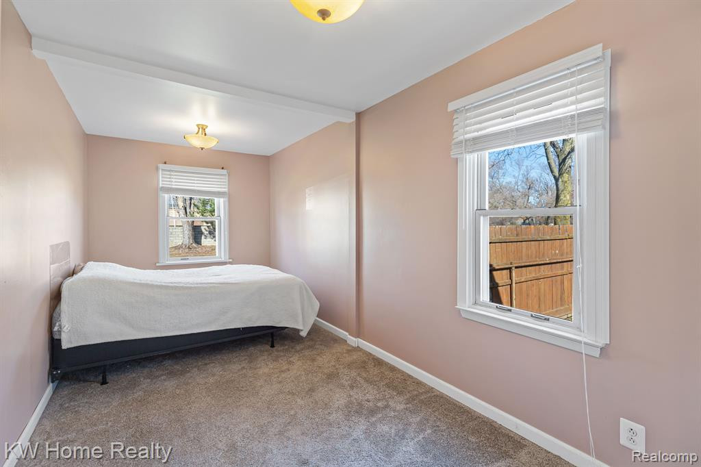 9321 BIDDLE Street, Romulus, MI 48174 — Photo 12