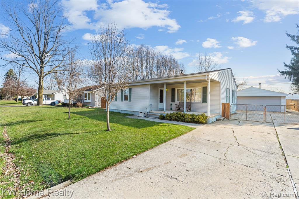 9321 BIDDLE Street, Romulus, MI 48174 — Photo 21