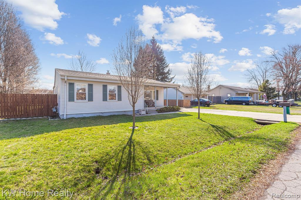 9321 BIDDLE Street, Romulus, MI 48174 — Photo 22