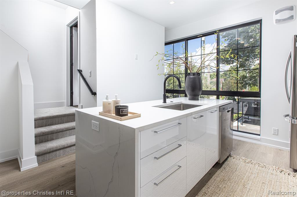 533 Harrison Street, 22, Royal Oak, MI 48067 — Photo 10