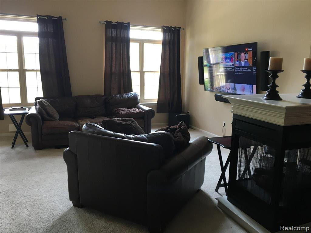 446 Old Pine Way, 151, Walled Lake, MI 48390 — Photo 14