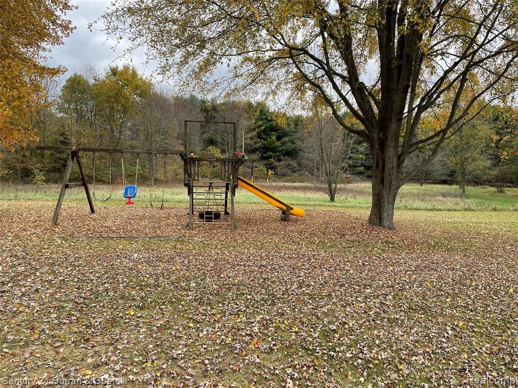 9845 York Woods Drive, Saline, MI 48176 — Photo 4