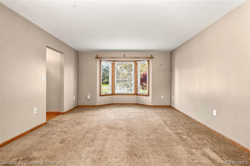 9845 York Woods Drive, Saline, MI 48176 — Photo 12