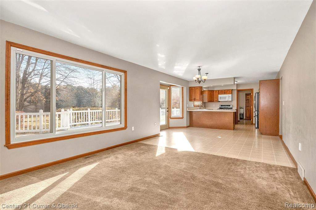 9845 York Woods Drive, Saline, MI 48176 — Photo 15