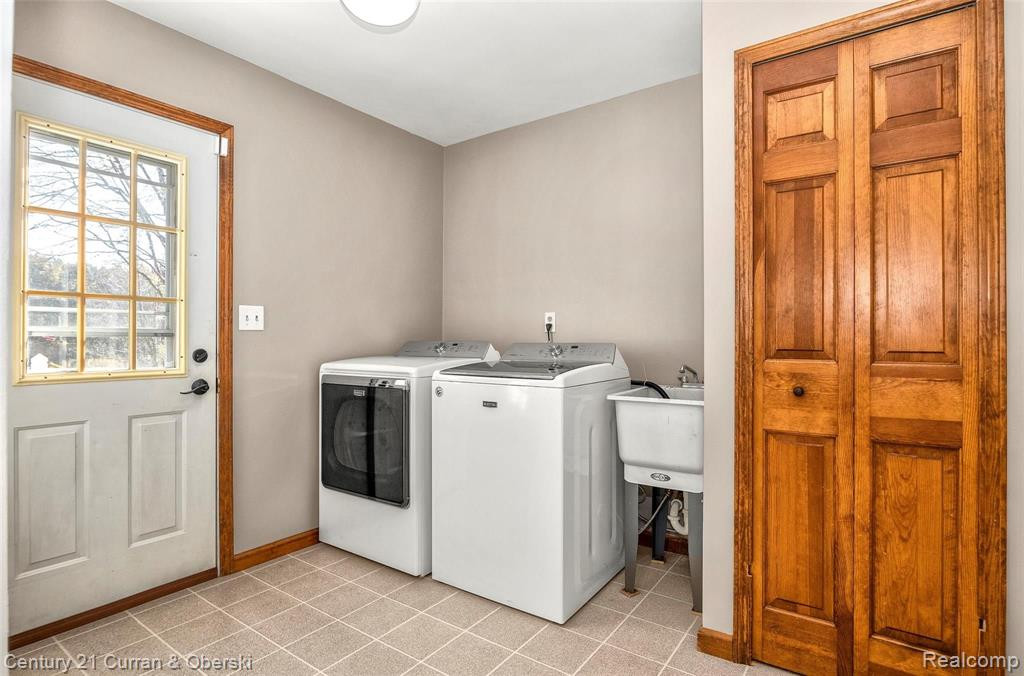 9845 York Woods Drive, Saline, MI 48176 — Photo 24