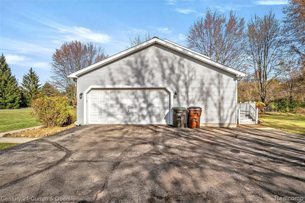 9845 York Woods Drive, Saline, MI 48176 — Photo 41