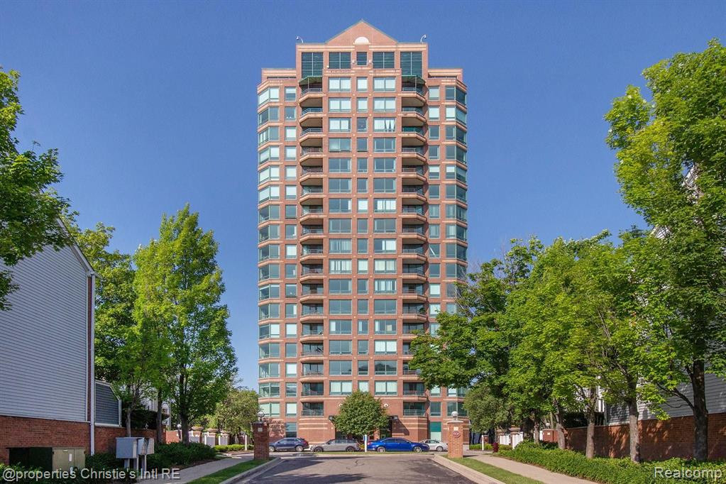 3320 Spinnaker Lane, 17E, Detroit, MI 48207 — front exterior