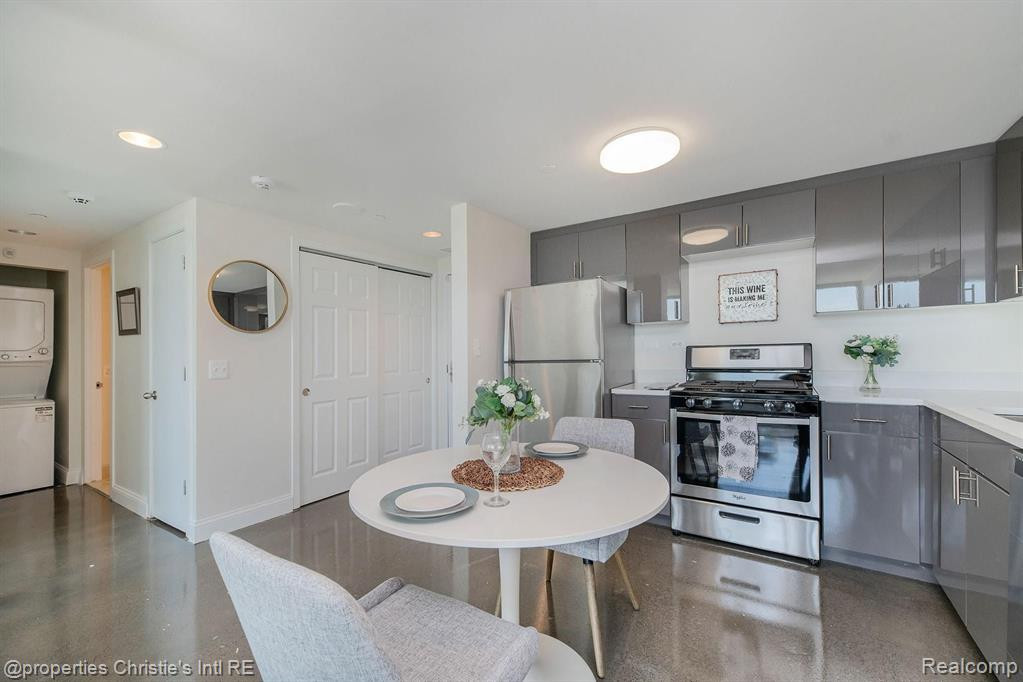 3320 Spinnaker Lane, 17E, Detroit, MI 48207 — Photo 5