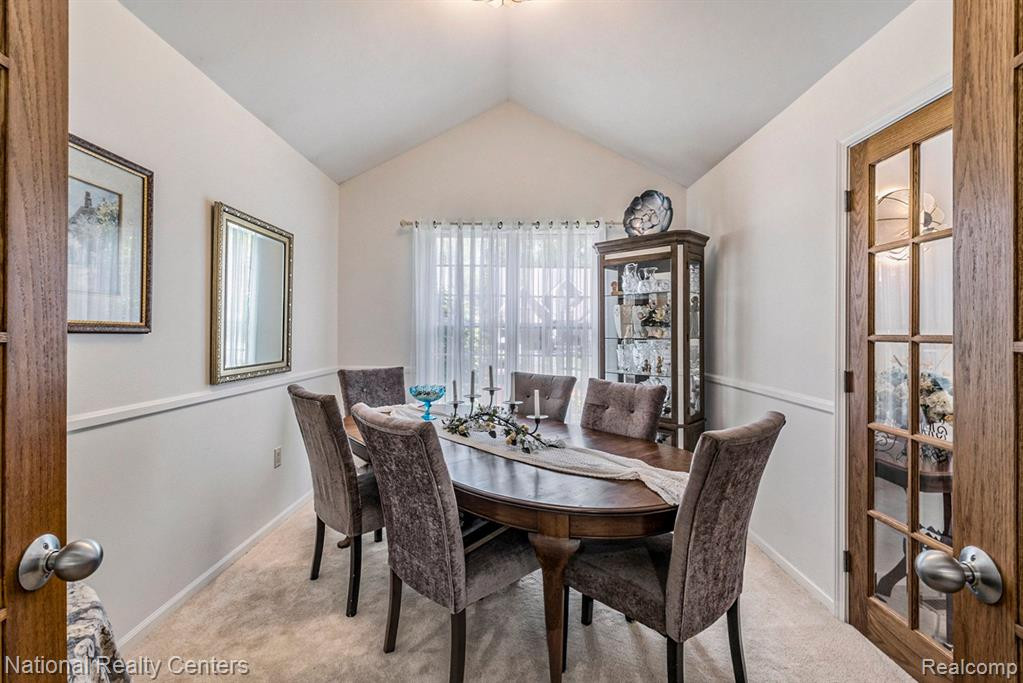 6143 NATURES Cove, Grand Blanc, MI 48439 — Photo 7