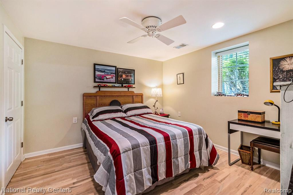 6143 NATURES Cove, Grand Blanc, MI 48439 — Photo 20