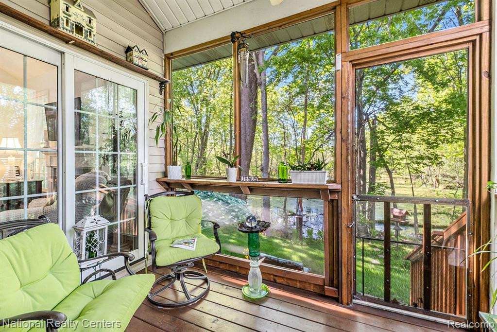 6143 NATURES Cove, Grand Blanc, MI 48439 — Photo 26
