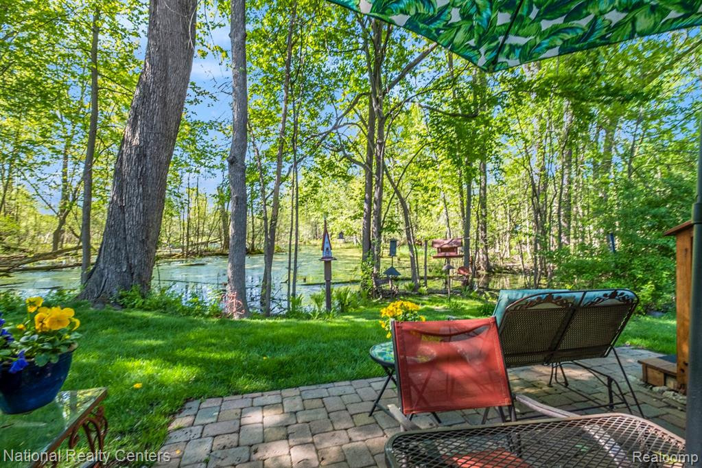 6143 NATURES Cove, Grand Blanc, MI 48439 — Photo 27