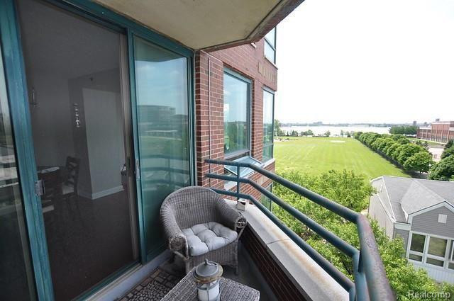 3320 SPINNAKER Lane, 5F, Detroit, MI 48207 — Photo 7