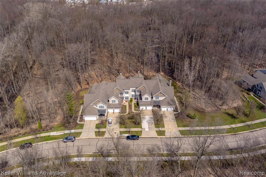49698 Timber Trail, Novi, MI — Photo 3