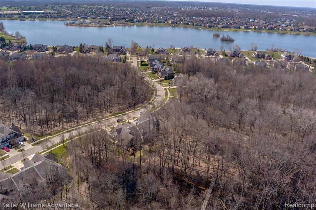 49698 Timber Trail, Novi, MI — Photo 5