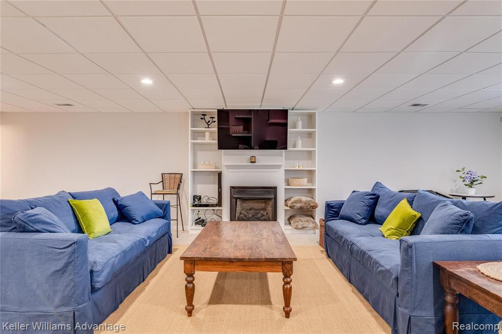 49698 Timber Trail, Novi, MI — Photo 42