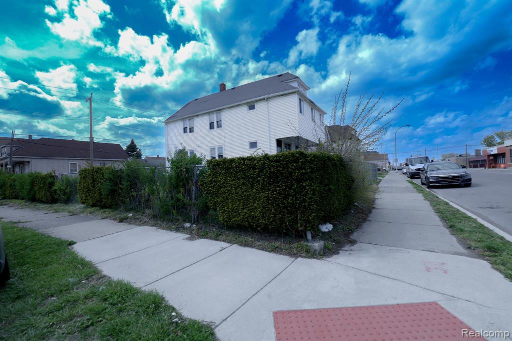 9507 CONANT Street, Hamtramck, MI 48212 — Photo 4