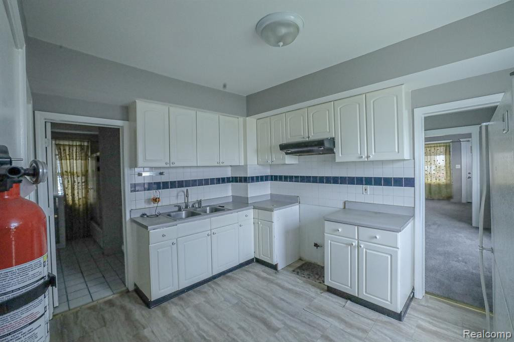9507 CONANT Street, Hamtramck, MI 48212 — Photo 9