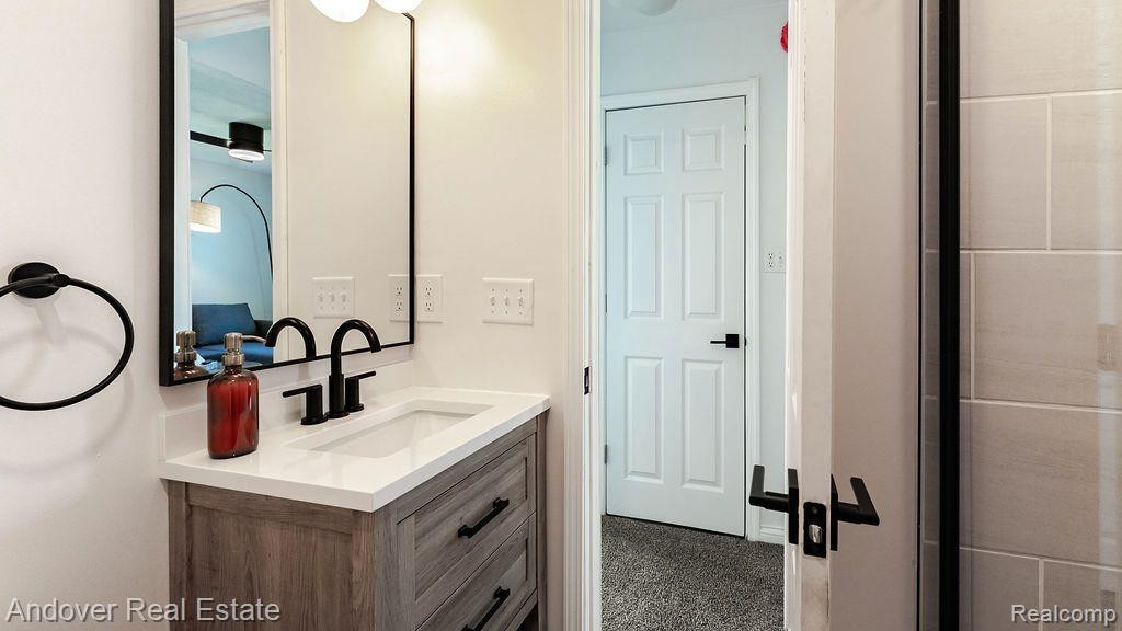 602 VALENTINE Lane, Hudson, MI 49247 — Photo 21