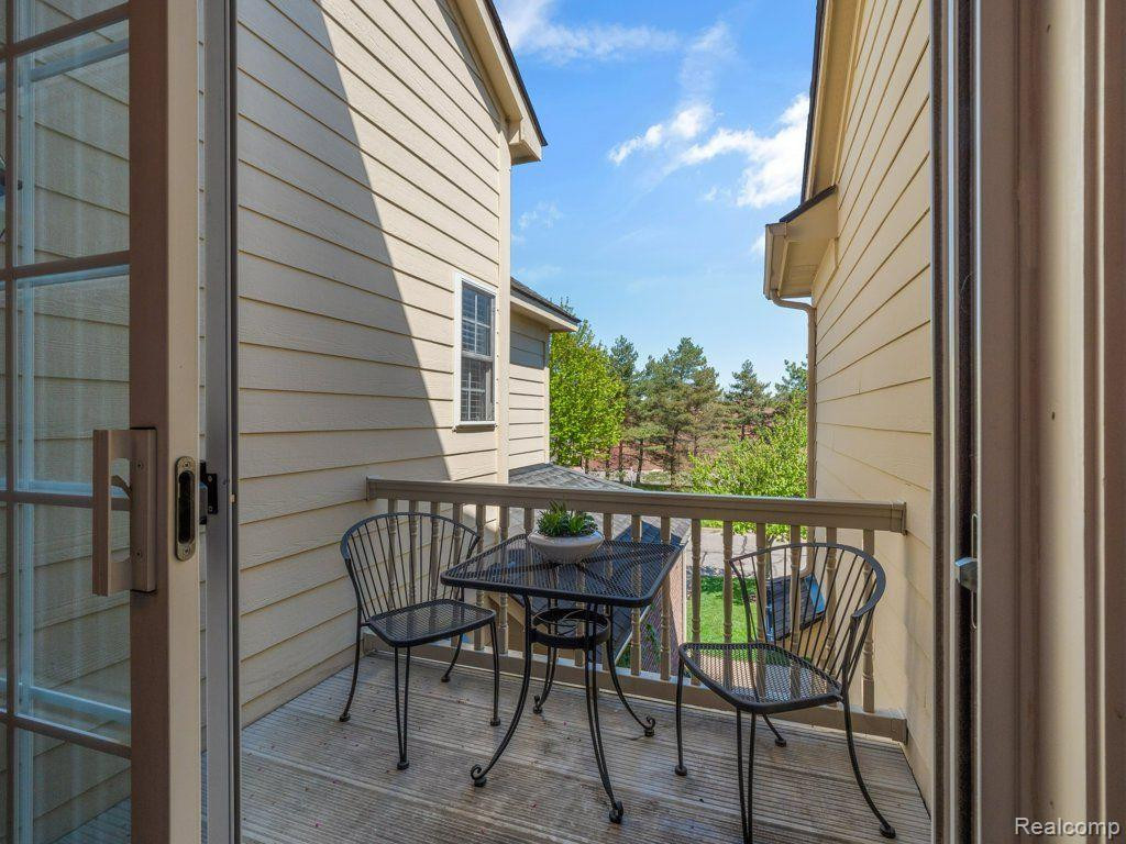 45599 GRAYSTONE Lane, Canton, MI 48187 — Photo 8