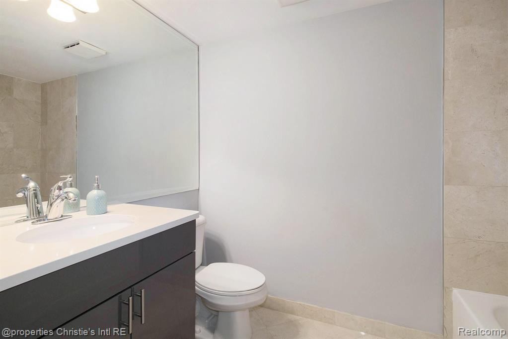 3320 Spinnaker Lane, 6E, Detroit, MI 48207 — Photo 12