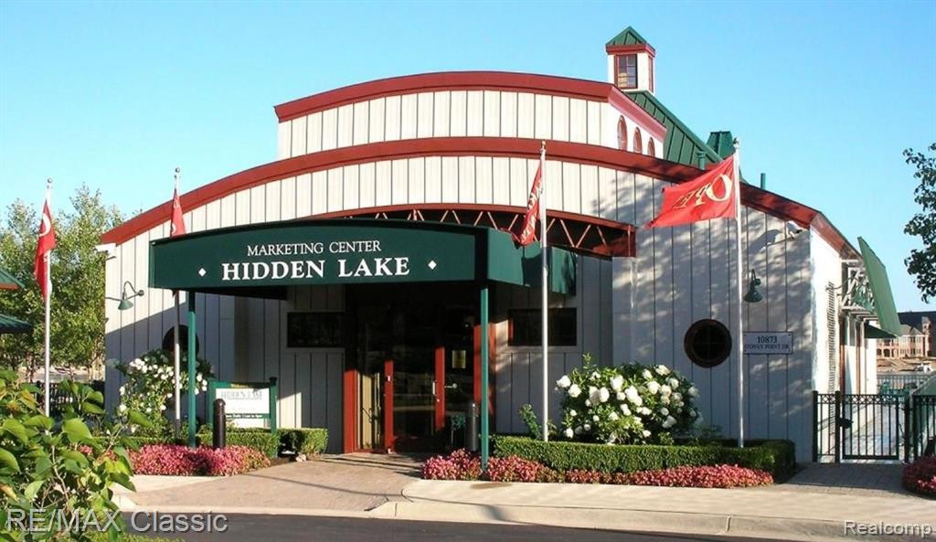 8220 STONEY CREEK Drive, Unit 22, South Lyon, MI 48178 — Photo 9