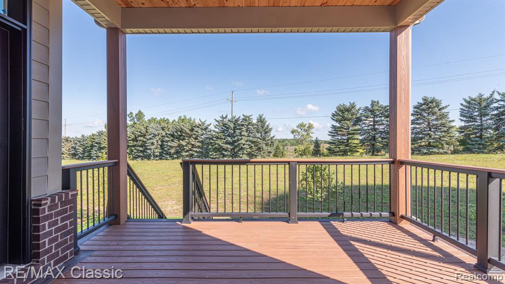 8220 STONEY CREEK Drive, Unit 22, South Lyon, MI 48178 — Photo 19