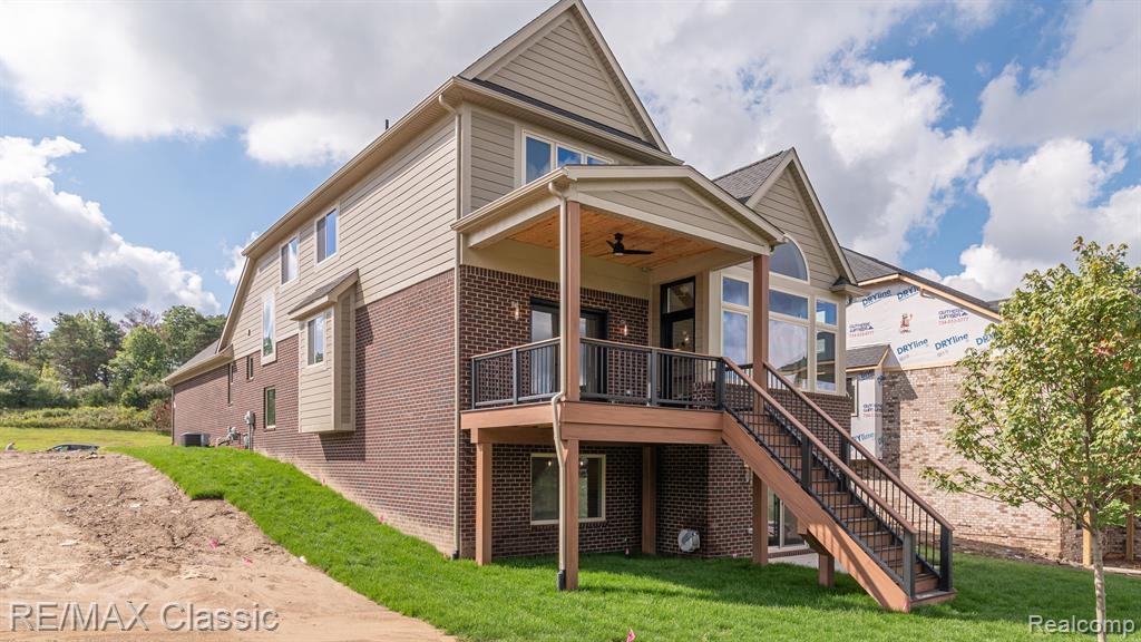 8220 STONEY CREEK Drive, Unit 22, South Lyon, MI 48178 — Photo 21