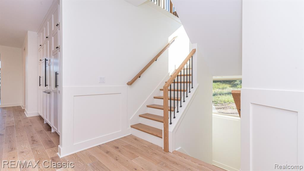 8220 STONEY CREEK Drive, Unit 22, South Lyon, MI 48178 — Photo 28