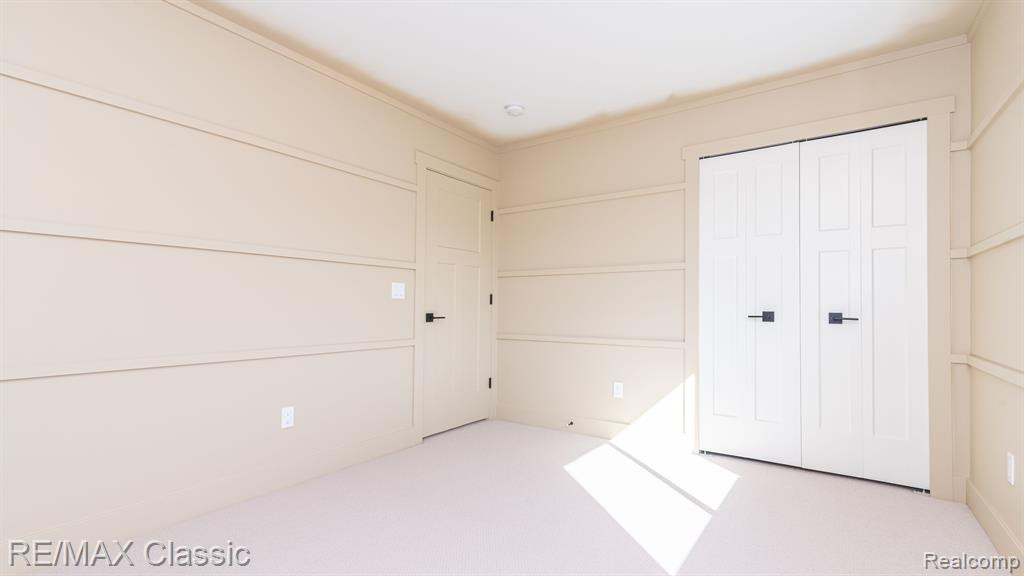 8220 STONEY CREEK Drive, Unit 22, South Lyon, MI 48178 — Photo 61