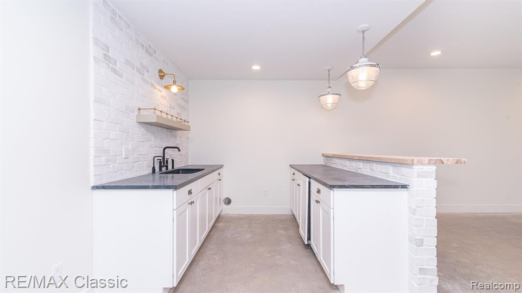 8220 STONEY CREEK Drive, Unit 22, South Lyon, MI 48178 — Photo 74