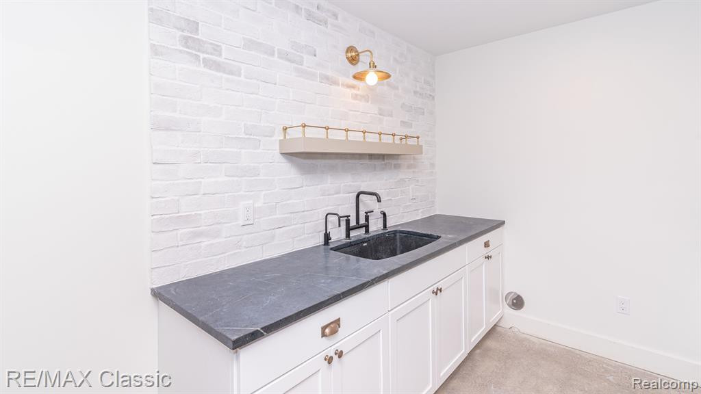 8220 STONEY CREEK Drive, Unit 22, South Lyon, MI 48178 — Photo 75