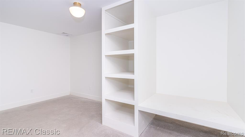 8220 STONEY CREEK Drive, Unit 22, South Lyon, MI 48178 — Photo 77