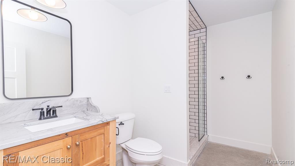 8220 STONEY CREEK Drive, Unit 22, South Lyon, MI 48178 — Photo 80