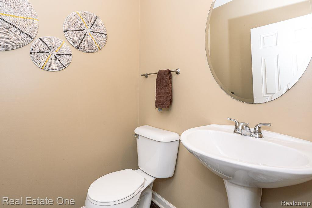 794 WYNSTONE Circle S, Oakland, MI — Photo 15