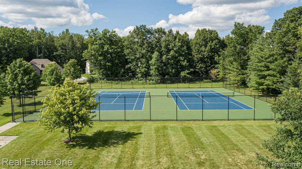 794 WYNSTONE Circle S, Oakland, MI — Photo 38