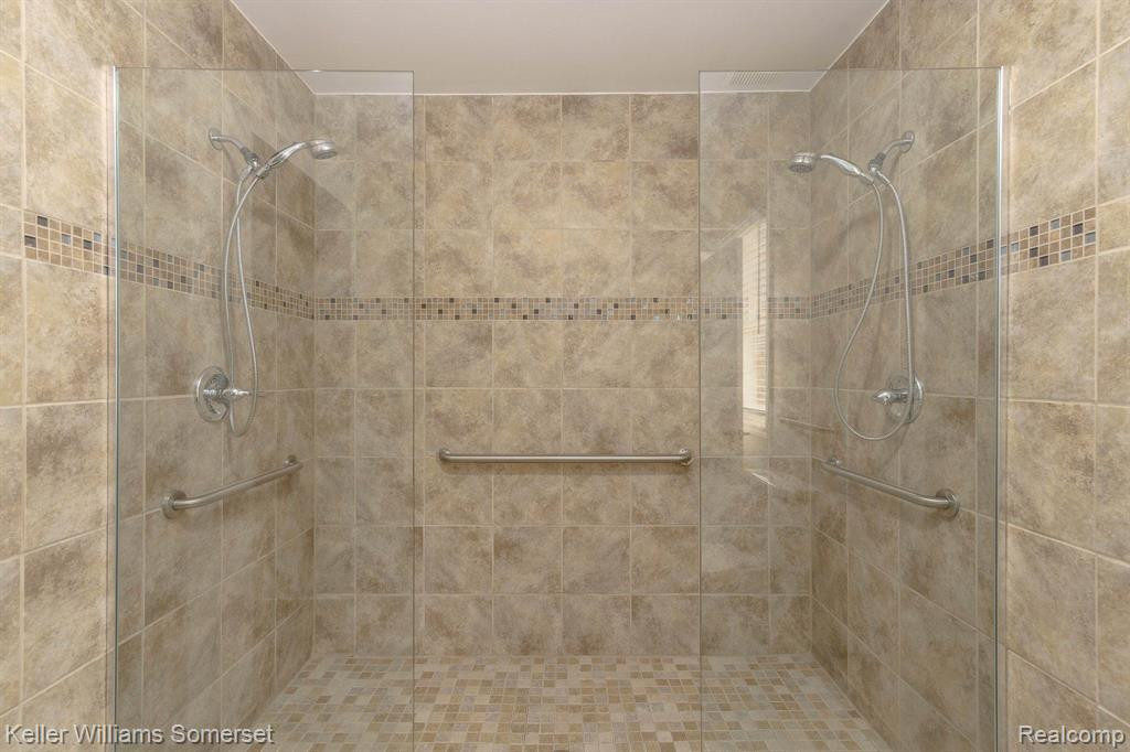 6879 John R Road, Troy, MI 48085 — Photo 31