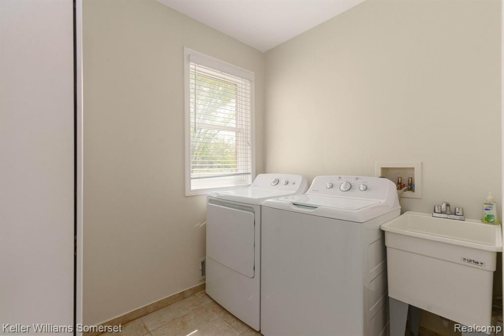 6879 John R Road, Troy, MI 48085 — Photo 32