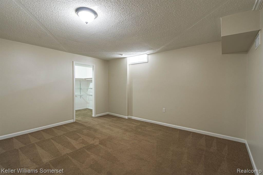 6879 John R Road, Troy, MI 48085 — Photo 39