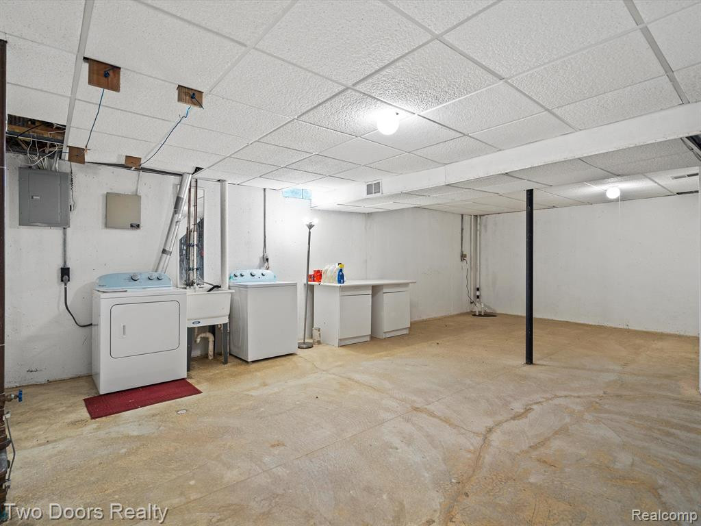 41305 CORNELL Drive, Novi, MI 48377 — Photo 32