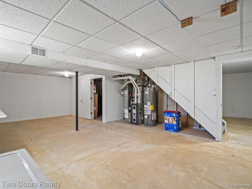 41305 CORNELL Drive, Novi, MI 48377 — Photo 33