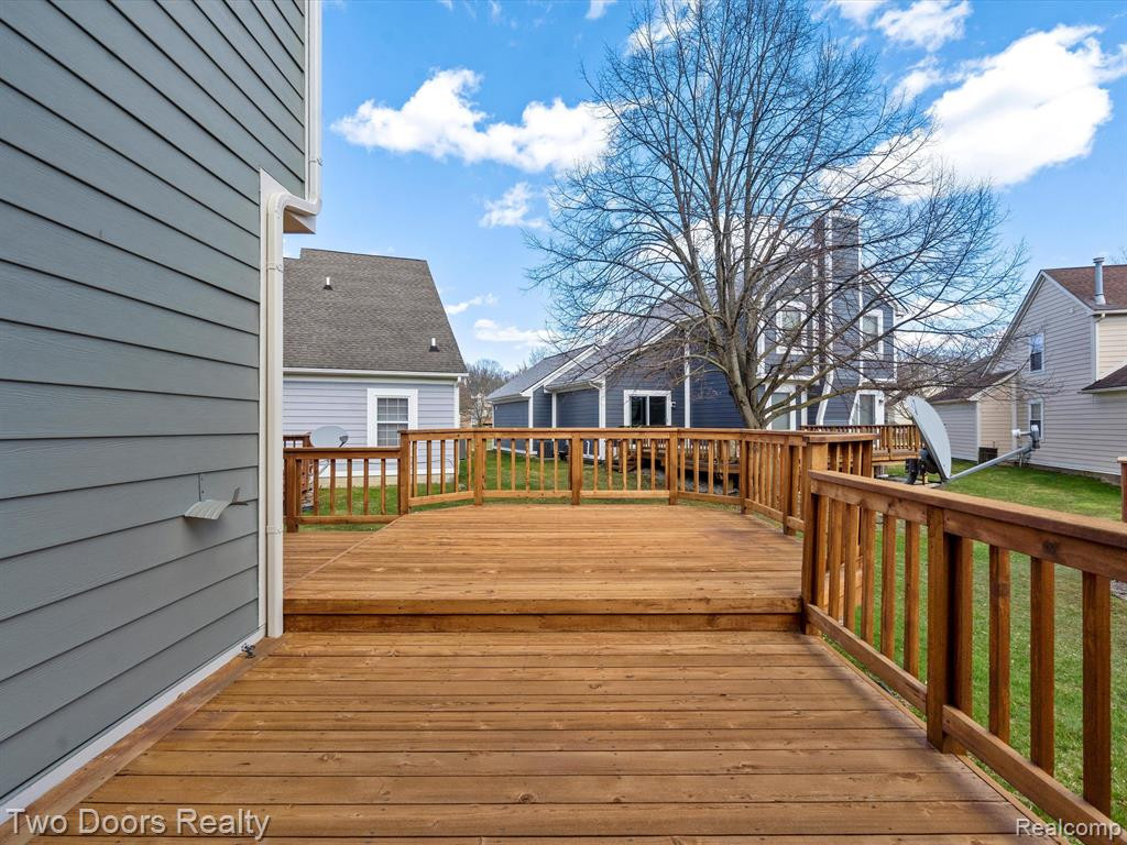 41305 CORNELL Drive, Novi, MI 48377 — Photo 35