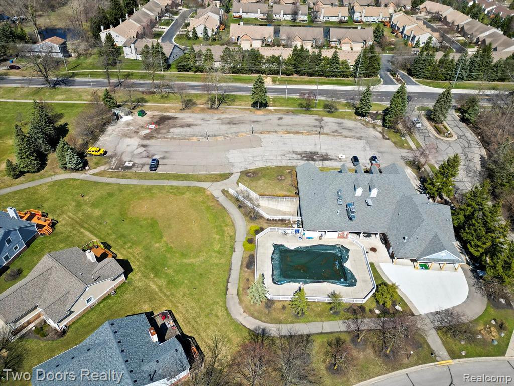 41305 CORNELL Drive, Novi, MI 48377 — Photo 38