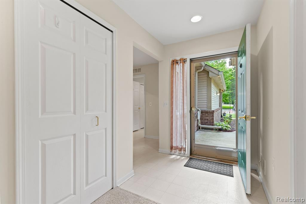 21336 MULBERRY Court, 51, Farmington Hills, MI 48336 — Photo 4