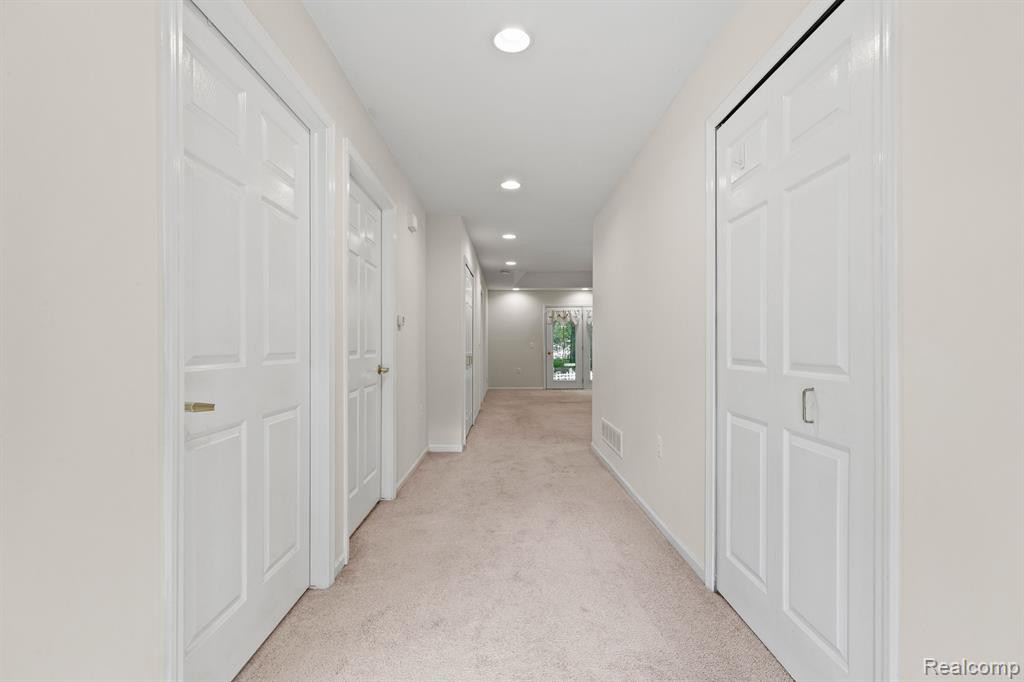 21336 MULBERRY Court, 51, Farmington Hills, MI 48336 — Photo 5
