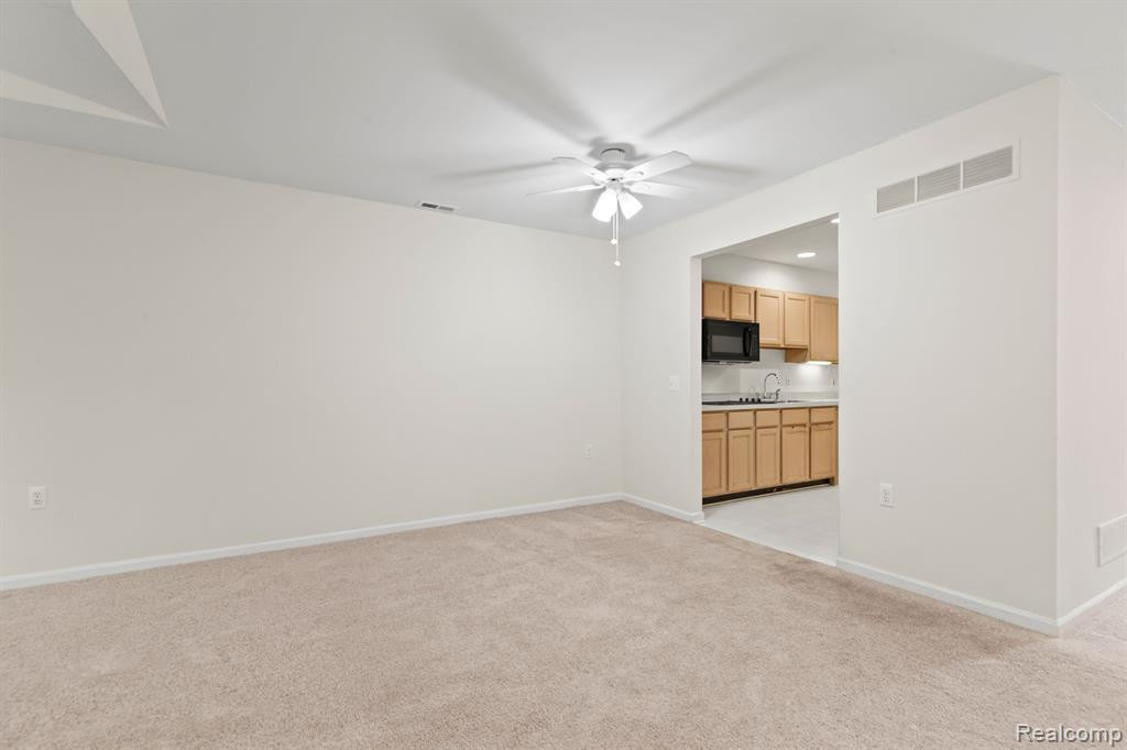 21336 MULBERRY Court, 51, Farmington Hills, MI 48336 — Photo 12