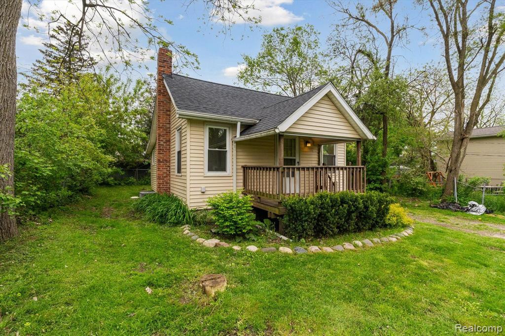95 WATERLY Avenue, Waterford, MI 48328 — Photo 2