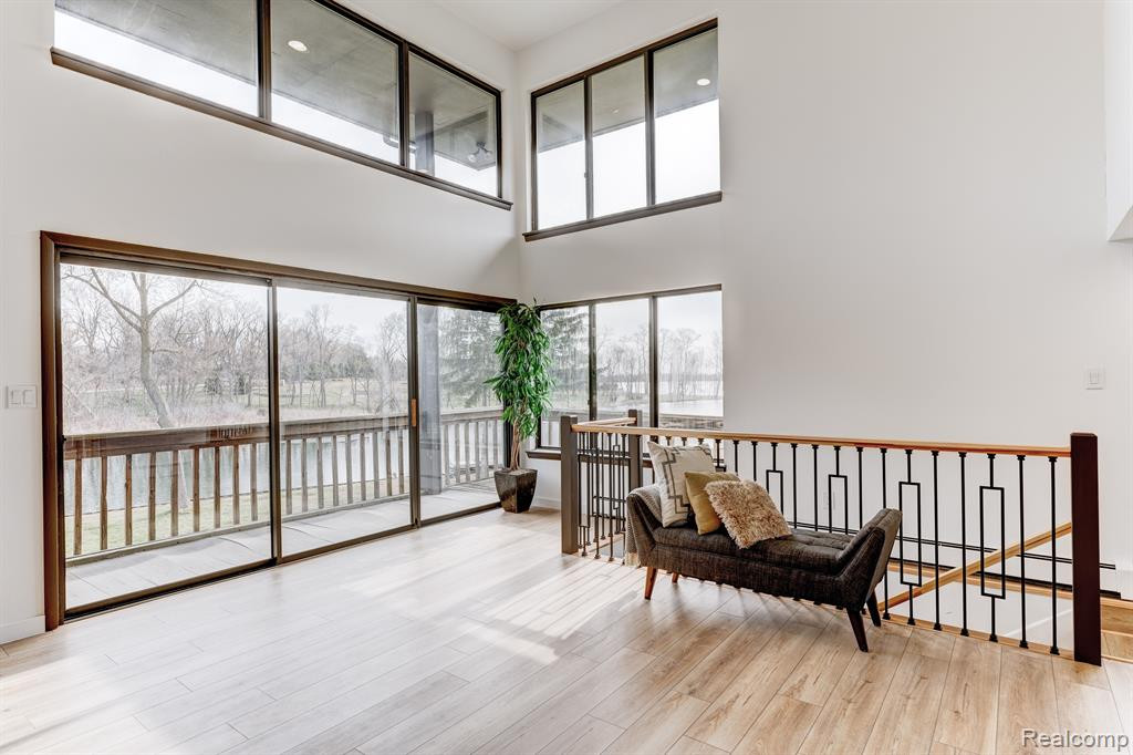 4851 COMMERCE Road, Orchard Lake Village, MI 48324 — Photo 10