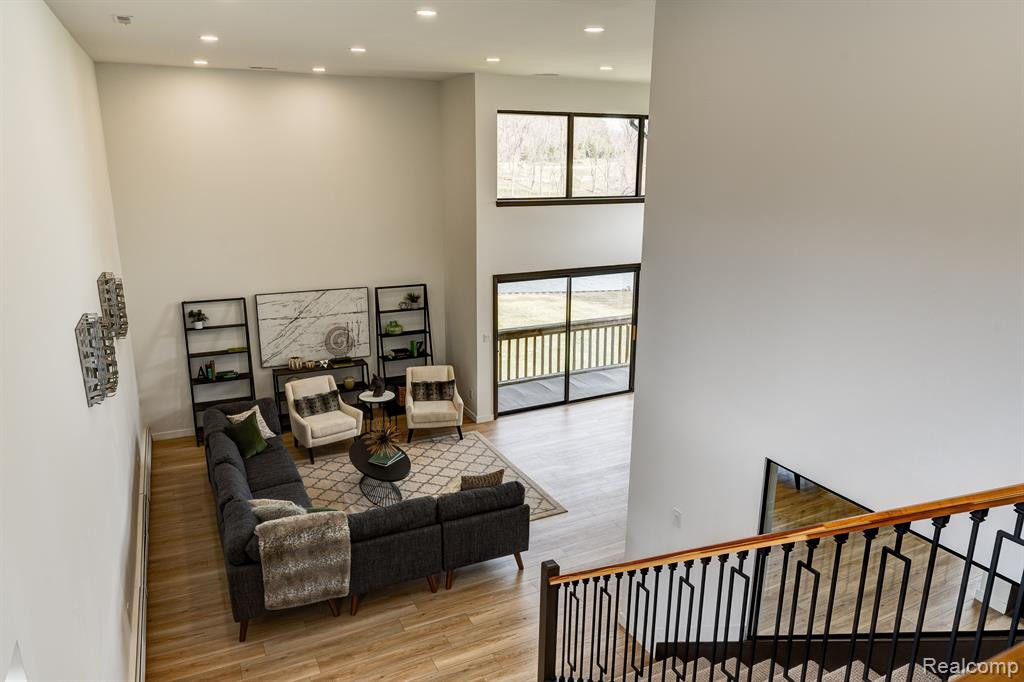 4851 COMMERCE Road, Orchard Lake Village, MI 48324 — Photo 11